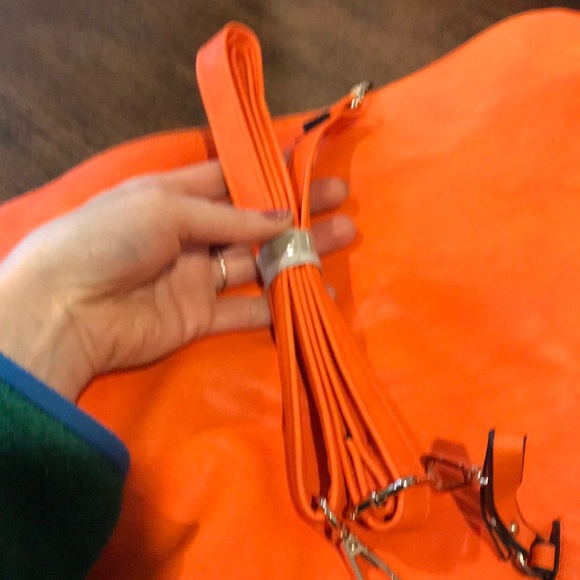 Orange tote purse from Scout and Molly’s - Picture 5 of 5